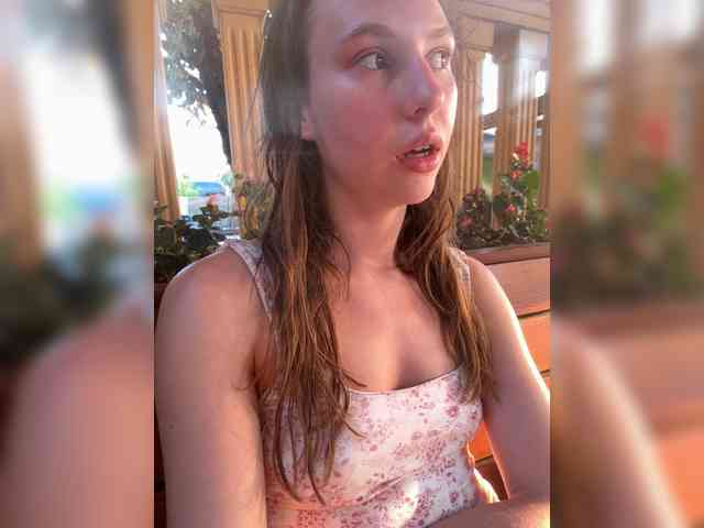 LivLauren webcam