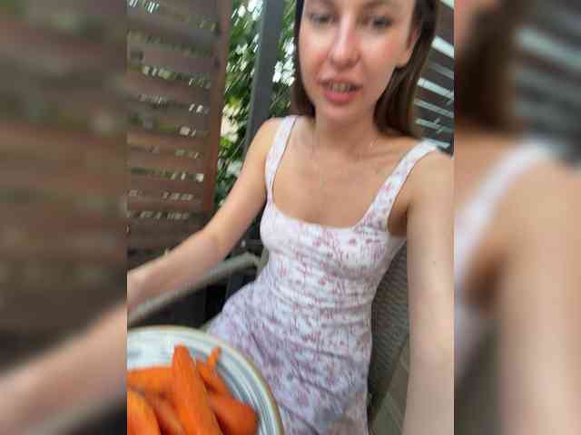 LivLauren webcam