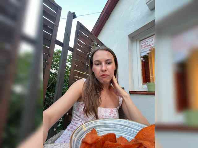 LivLauren webcam