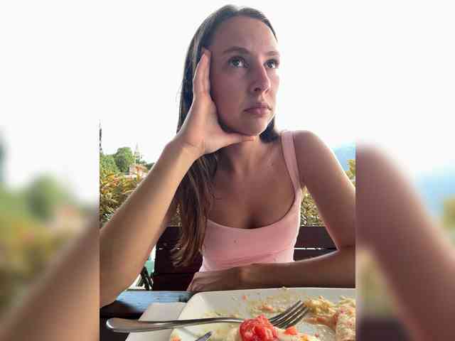 LivLauren webcam