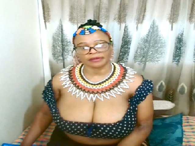 Ebonybloom69 live cam on BongaCams