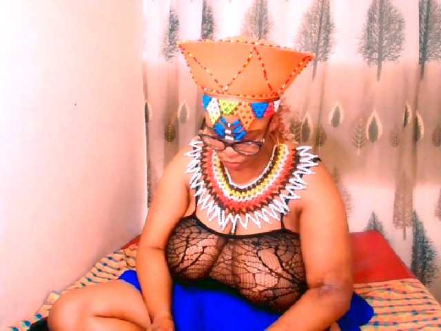 Ebonybloom69 live cam on BongaCams