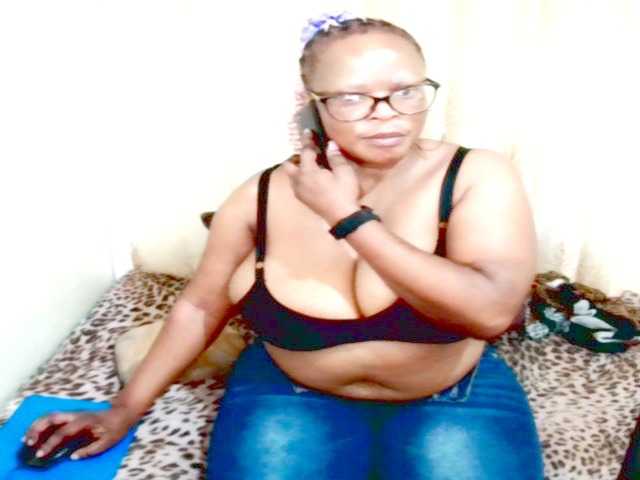 Ebonybloom69 live cam on BongaCams