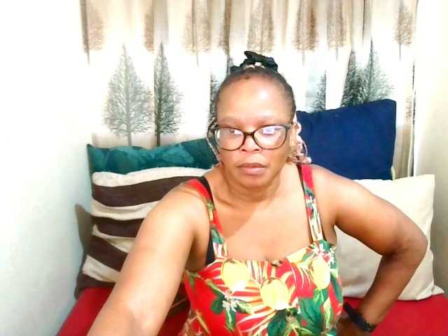 Ebonybloom69 live cam on BongaCams