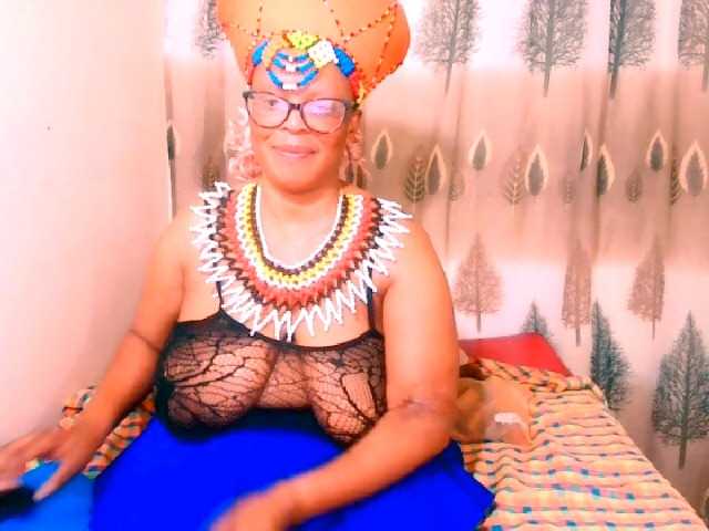 Ebonybloom69 live cam on BongaCams