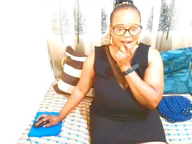 Ebonybloom69, en vivo ahora en BongaCams