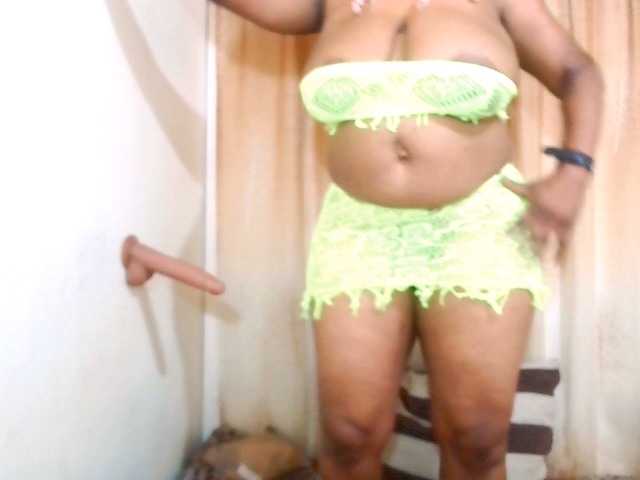 Ebonybloom69 live cam on BongaCams