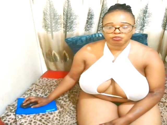 Ebonybloom69 live cam on BongaCams