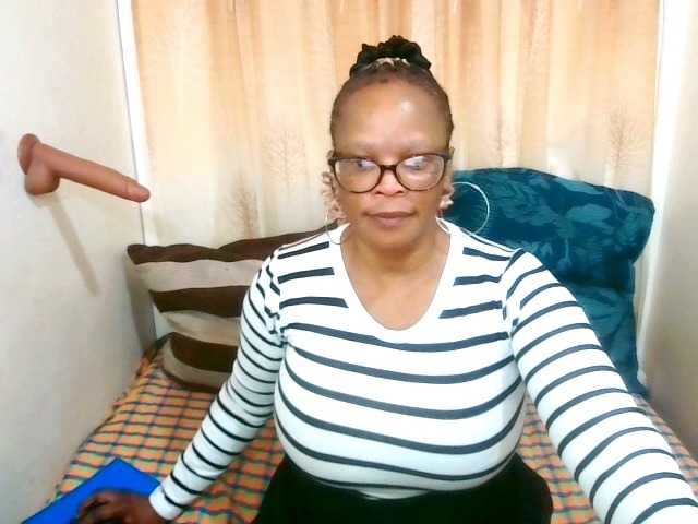 Ebonybloom69 live cam on BongaCams