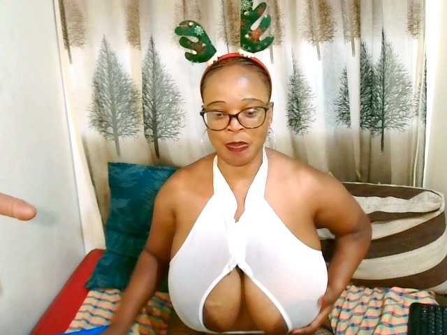 Ebonybloom69 live cam on BongaCams