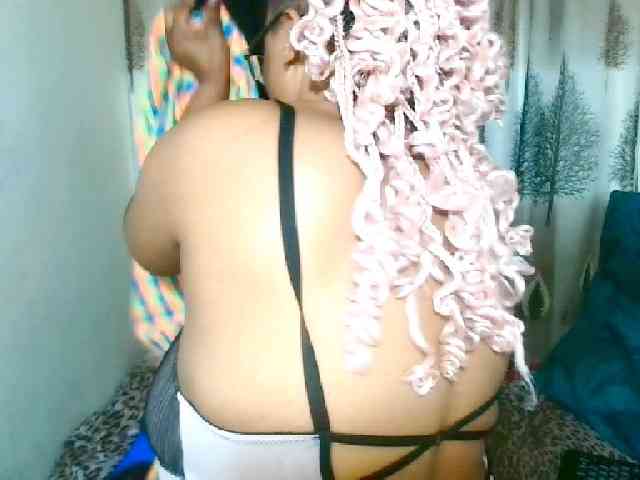 Modella: Ebonybloom69