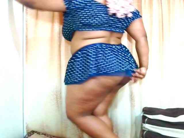 Modella: Ebonybloom69