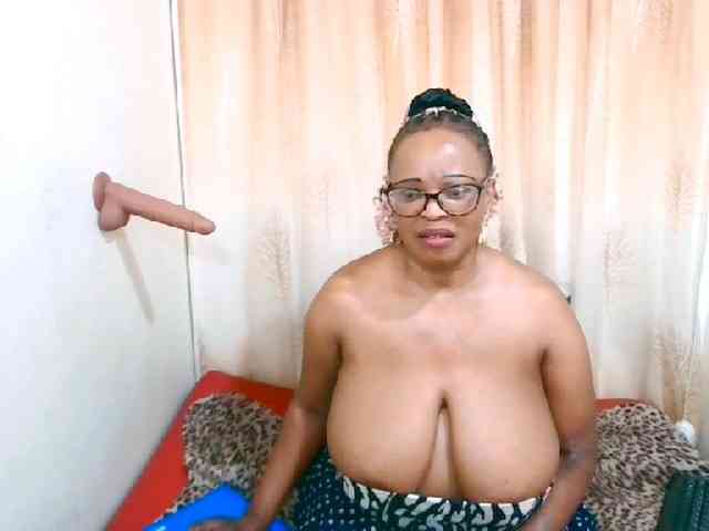 Modella: Ebonybloom69