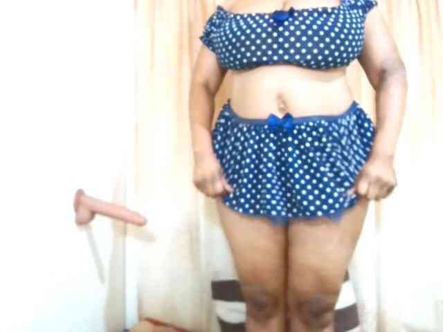 Modella: Ebonybloom69