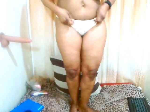 Modella: Ebonybloom69