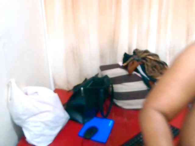Modella: Ebonybloom69