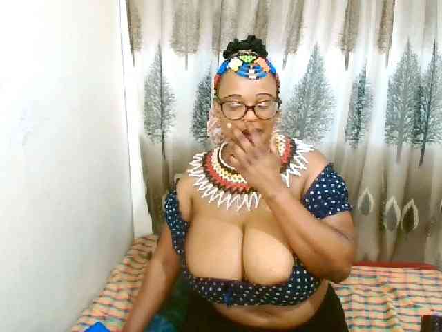 Modella: Ebonybloom69