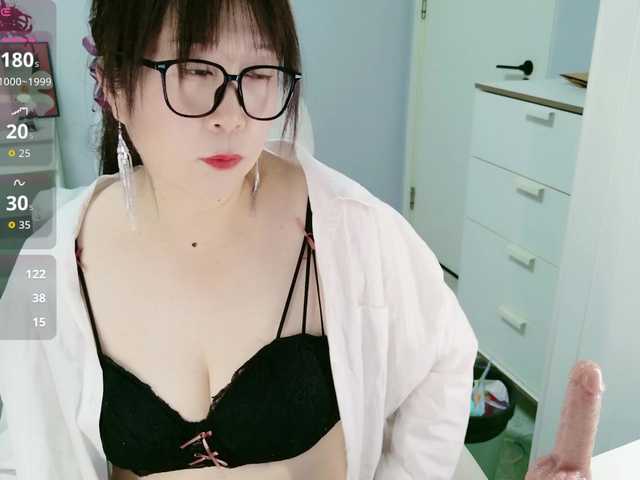 XantheBloom live cam on BongaCams