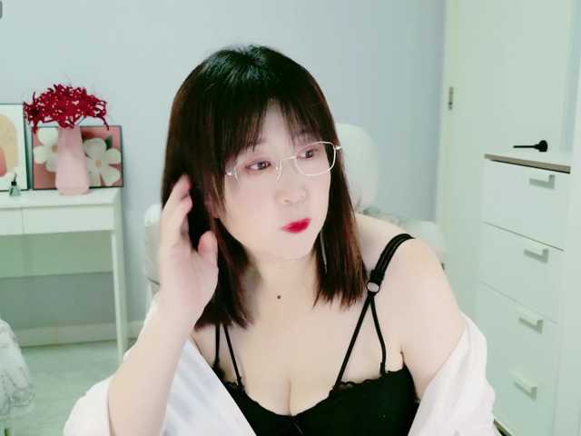 XantheBloom live cam on BongaCams