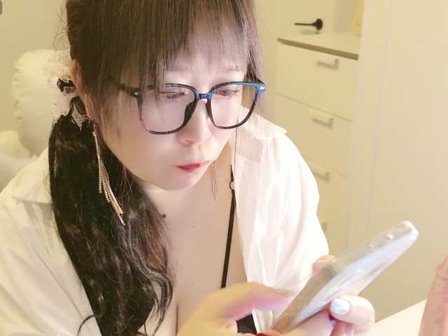 XantheBloom live cam on BongaCams