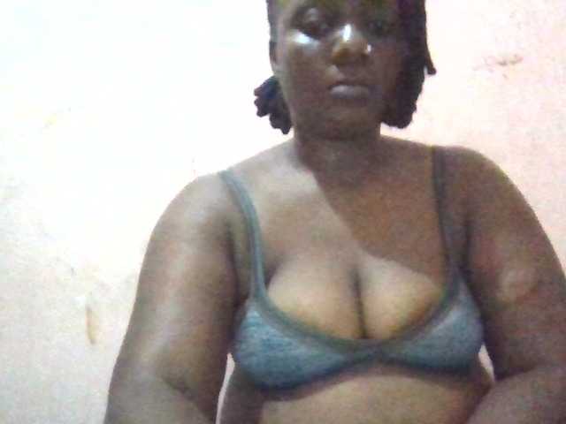 Milky-ebony live cam on BongaCams