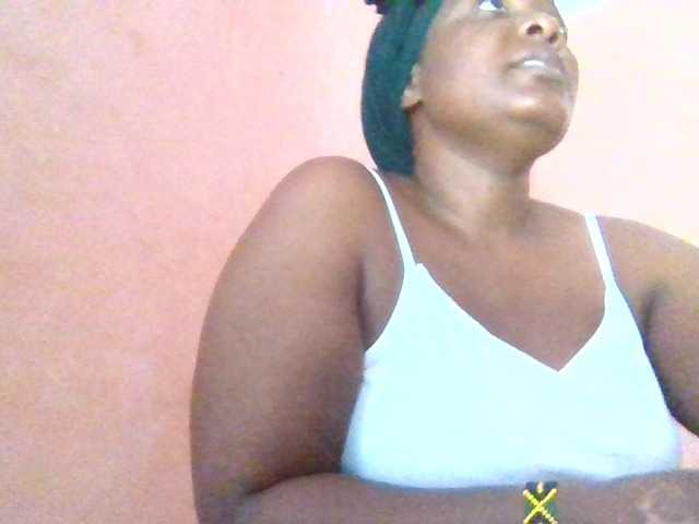 Milky-ebony live cam preview