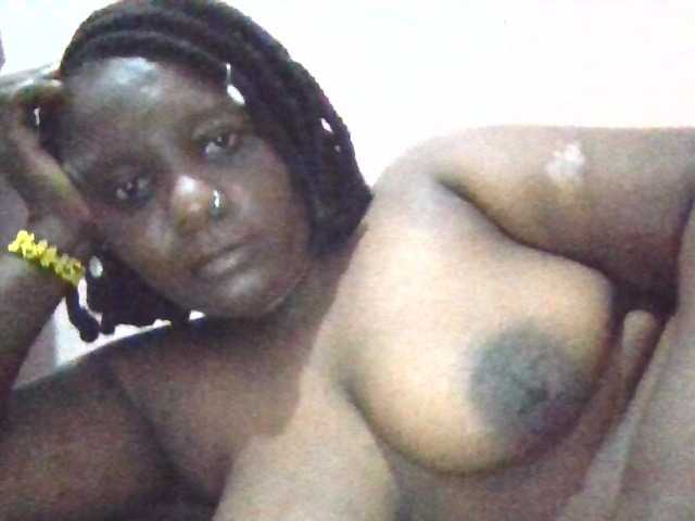 Milky-ebony live cam preview