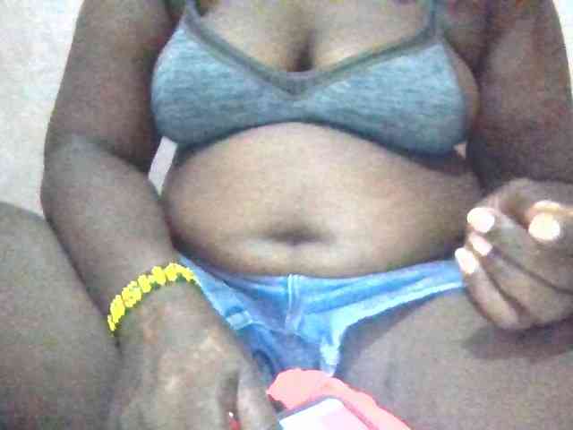 Milky-ebony webcam