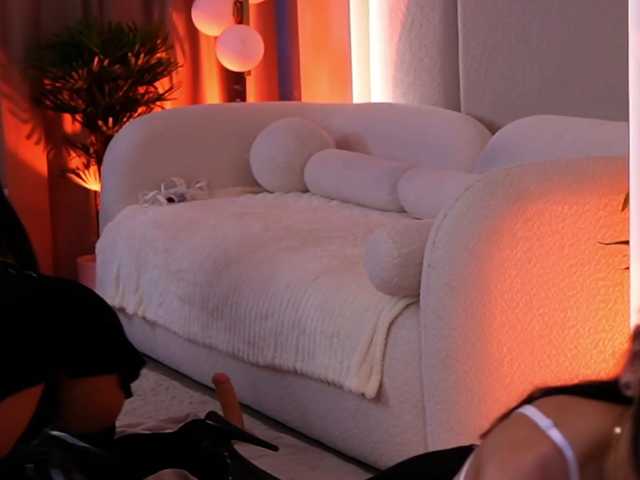 IliriaKara live cam on BongaCams