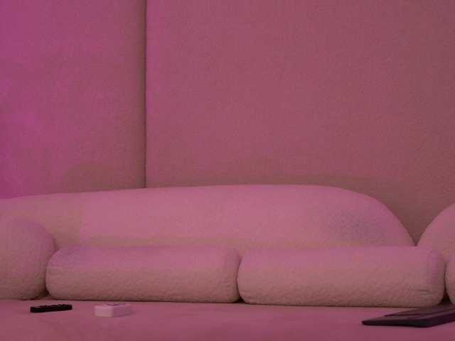 IliriaKara live cam on BongaCams