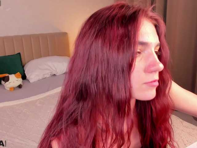 EllaFex live cam preview