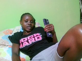 pretty-valerie's Live Webcam