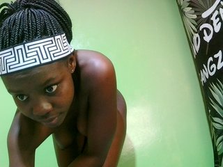 pretty-valerie