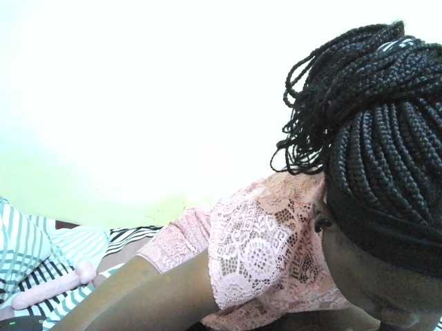 pretty-valerie