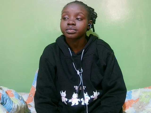 pretty-valerie