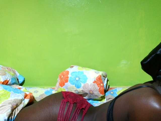 pretty-valerie live cam on BongaCams