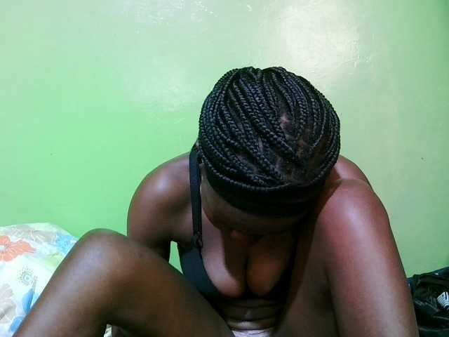 pretty-valerie