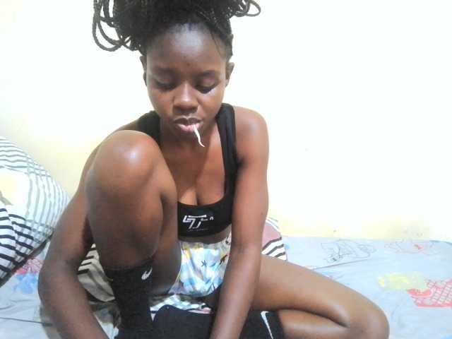 pretty-valerie