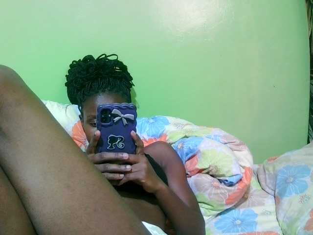 pretty-valerie