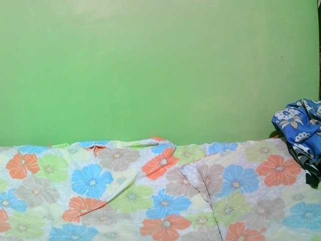 pretty-valerie live cam on BongaCams