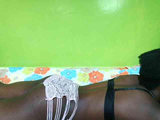 pretty-valerie webcam