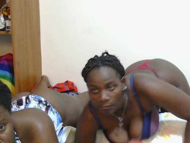 Desireeee-1, 23 y/o - Live Cam on BongaCams