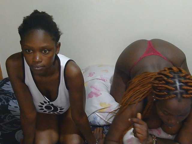 Desireeee-1 live cam on BongaCams