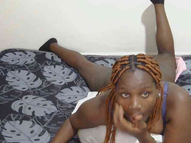 Desireeee-1 webcam
