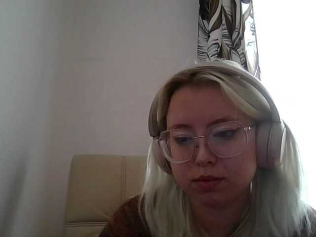 MaddieOrgasm live cam on BongaCams