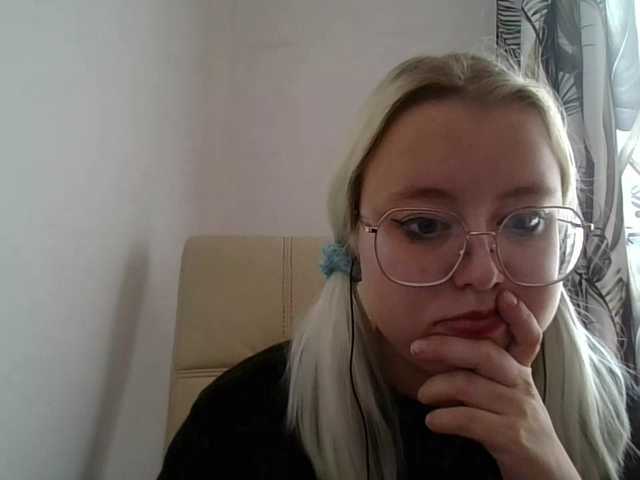 MaddieOrgasm live cam on BongaCams