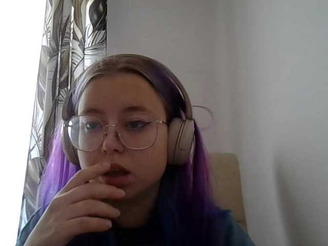 MaddieOrgasm live cam on BongaCams