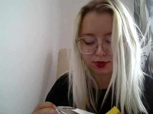MaddieOrgasm live cam on BongaCams