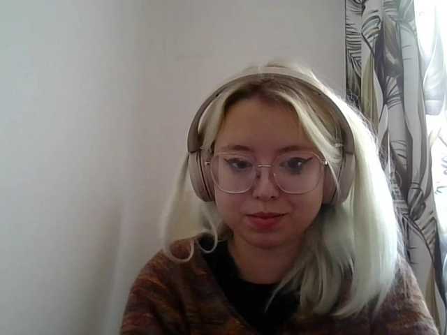 MaddieOrgasm live cam on BongaCams