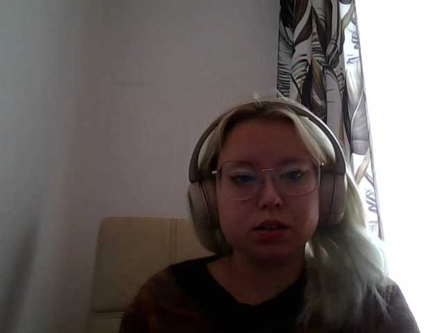 MaddieOrgasm live cam on BongaCams